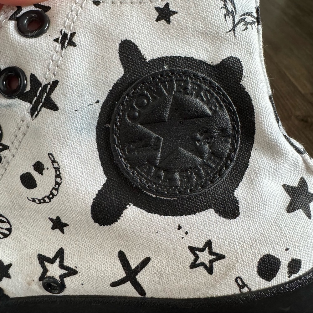 Converse Lugged Platform Chuck Taylor Butterfly Smiley Faces Shoes M9/W11 - Picture 4 of 6